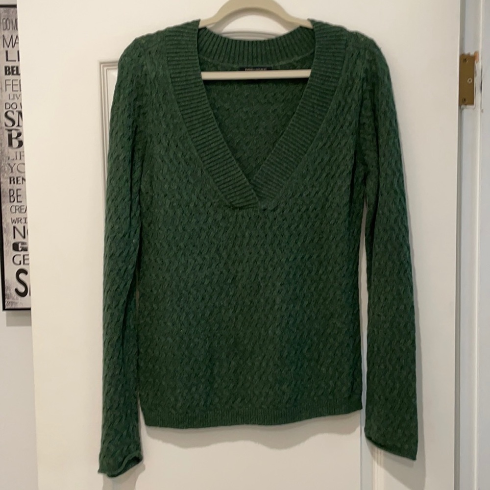 Banana republic sweater. XL green. Lightly Used but in good condition.